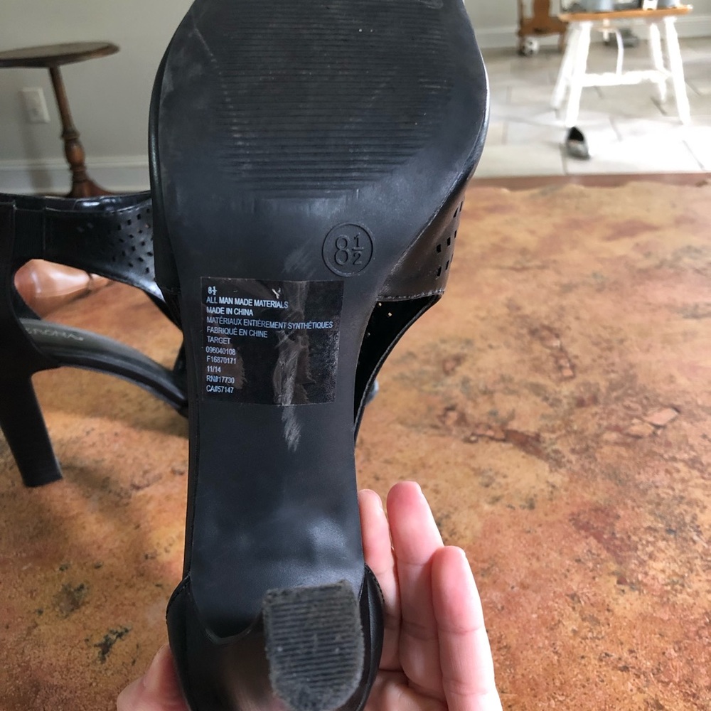 Black heals size 8.5
